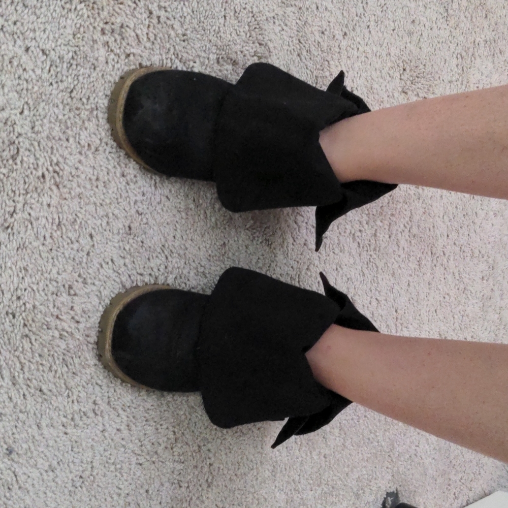 qupid black slouchy booties size 7